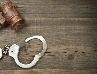 Ελεύθερος ο 55χρονος που πυροβόλησε εναντίον παράνομων μεταναστών που προσπάθησαν να του κλέψουν τα ζώα στην Λέσβο